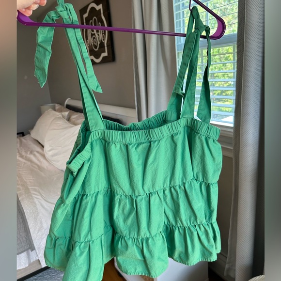 Flowy Tank - Picture 1 of 1